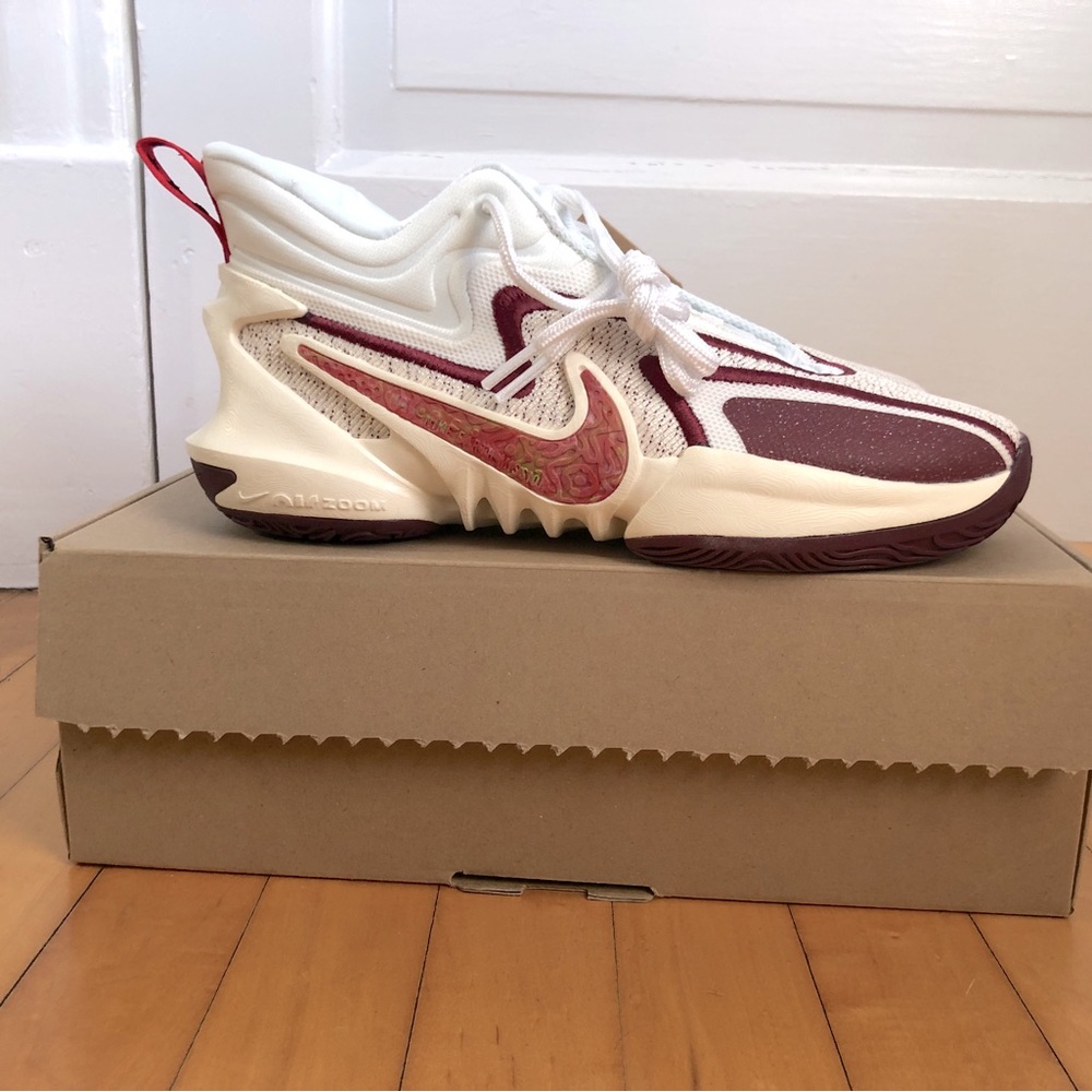 Nike Basketball Shoe Cosmic Unity 2